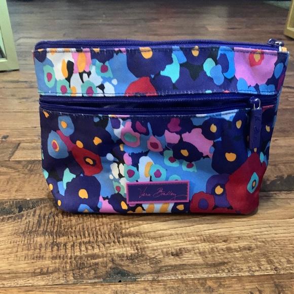 Vera Bradley Other - Vera Bradley makeup bag